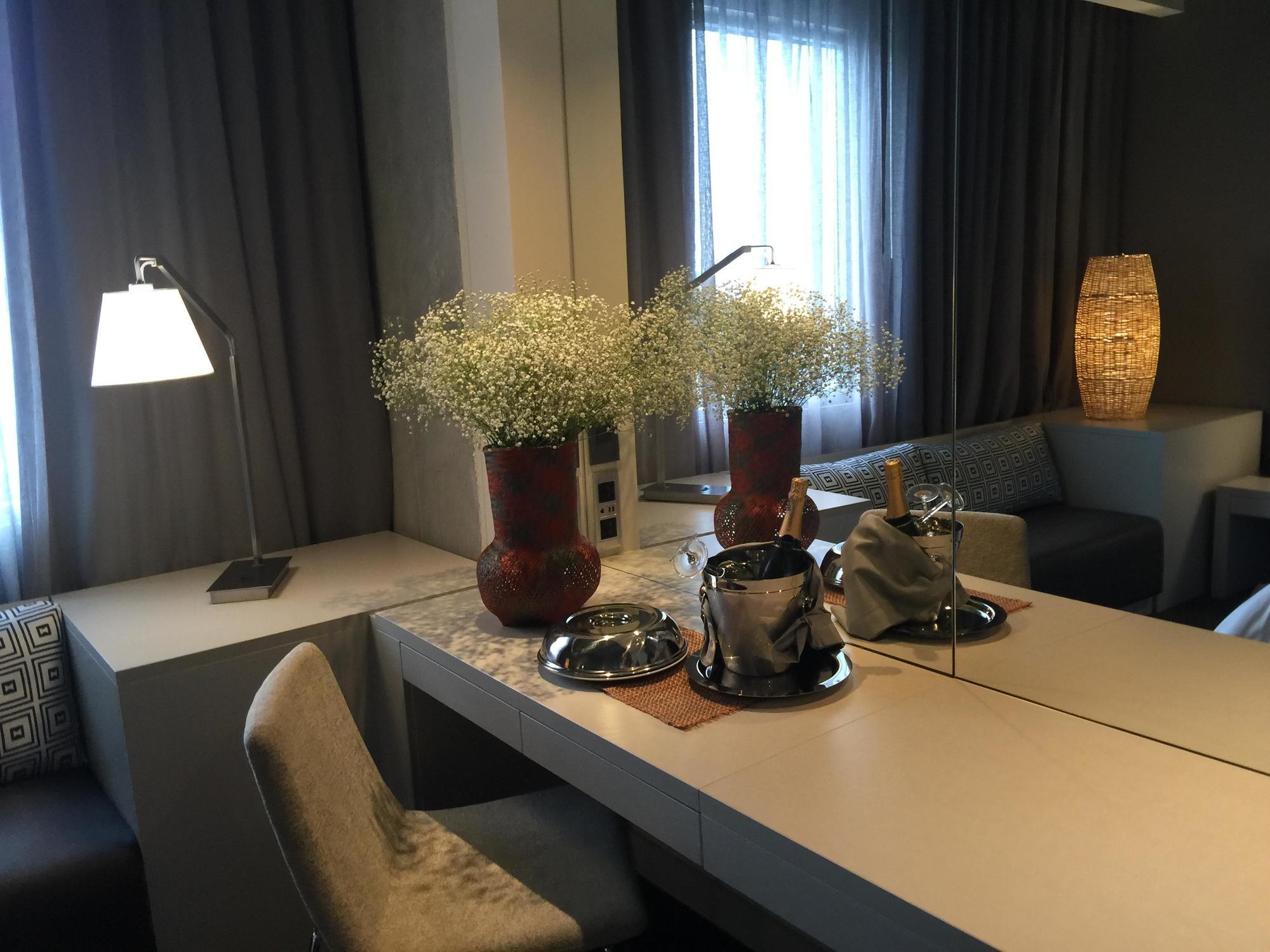 Movich Buro 51 Hotel Barranquilla  Ngoại thất bức ảnh A room at the hotel