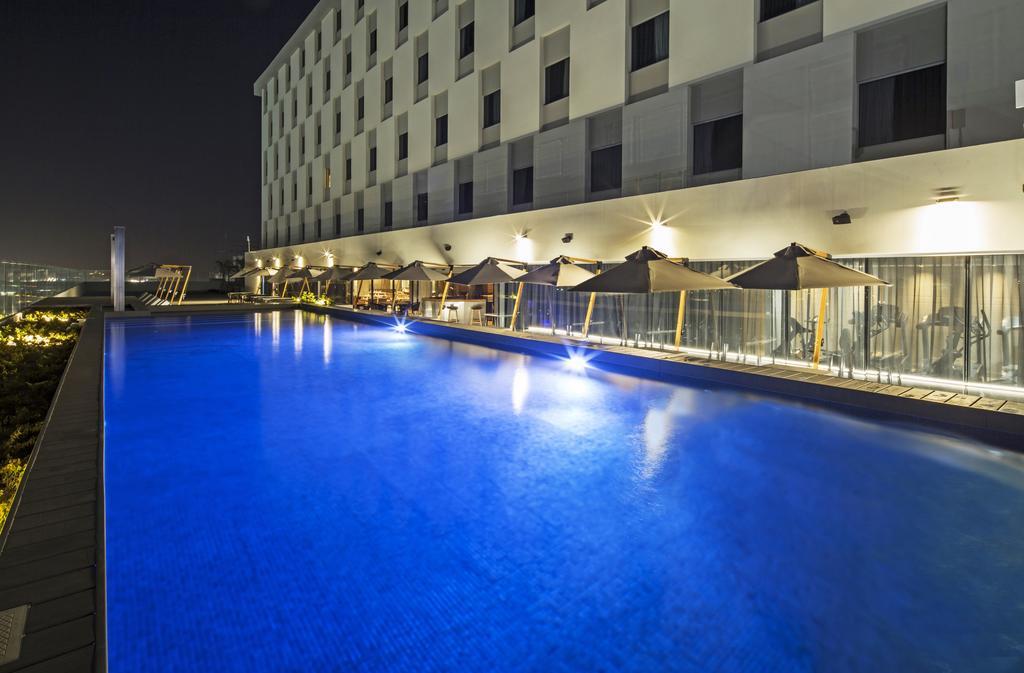 Movich Buro 51 Hotel Barranquilla  Ngoại thất bức ảnh The pool at the hotel