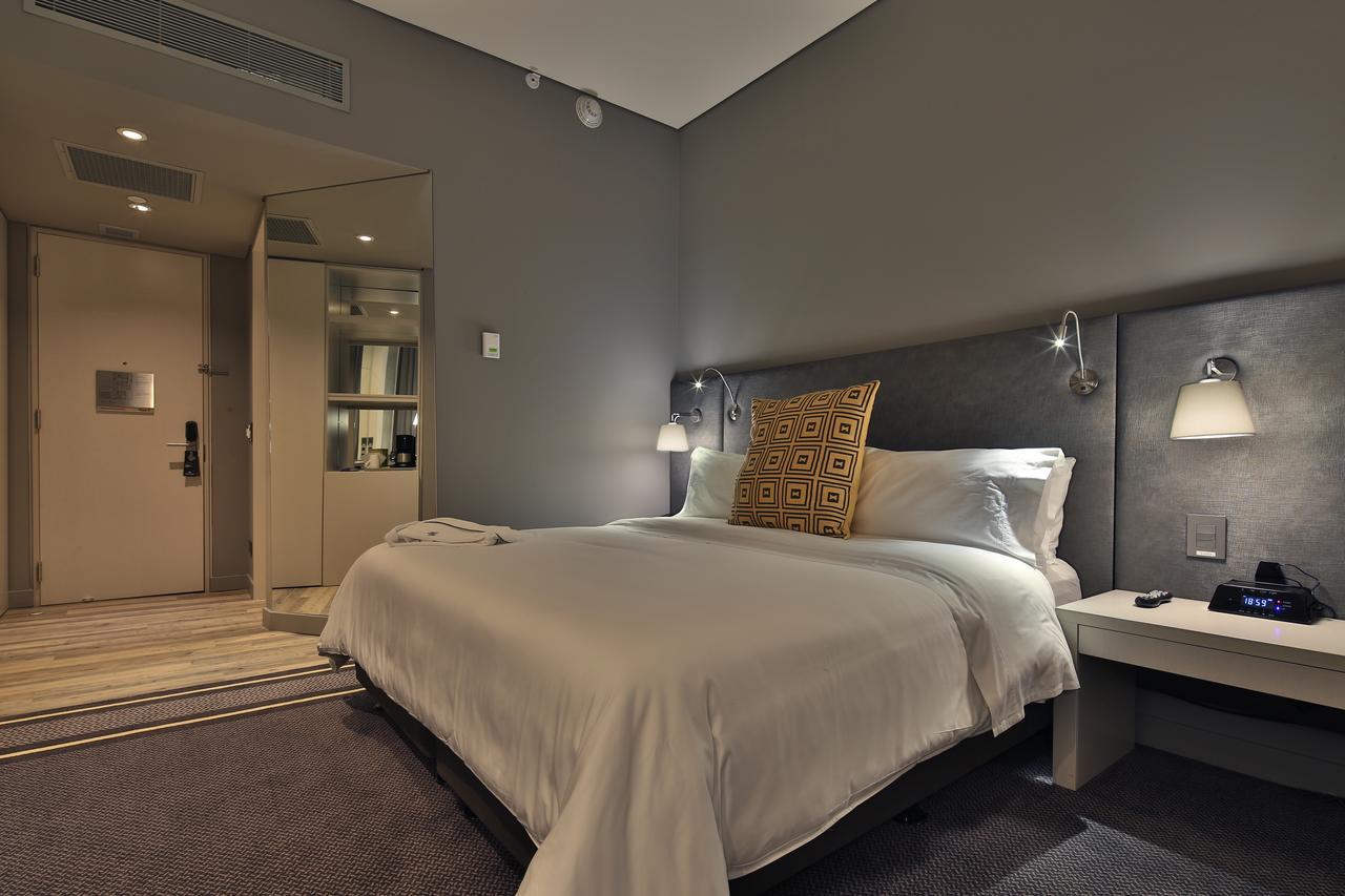 Movich Buro 51 Hotel Barranquilla  Ngoại thất bức ảnh A bedroom at the hotel