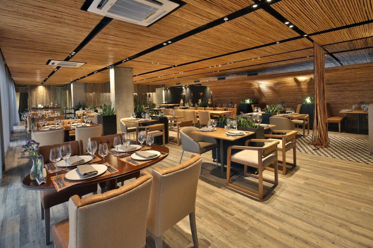 Movich Buro 51 Hotel Barranquilla  Ngoại thất bức ảnh Restaurant in the hotel